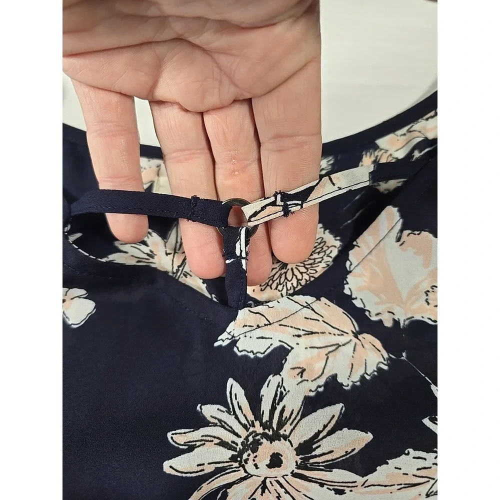 NWOT Maurices Floral‎ Sleeveless Blouse Blue Women's Cottagecore Top